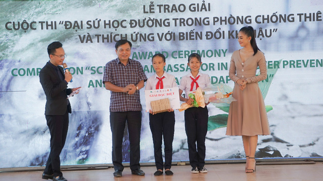 Ban tổ chức trao giải đặc biệt cho bài thi 